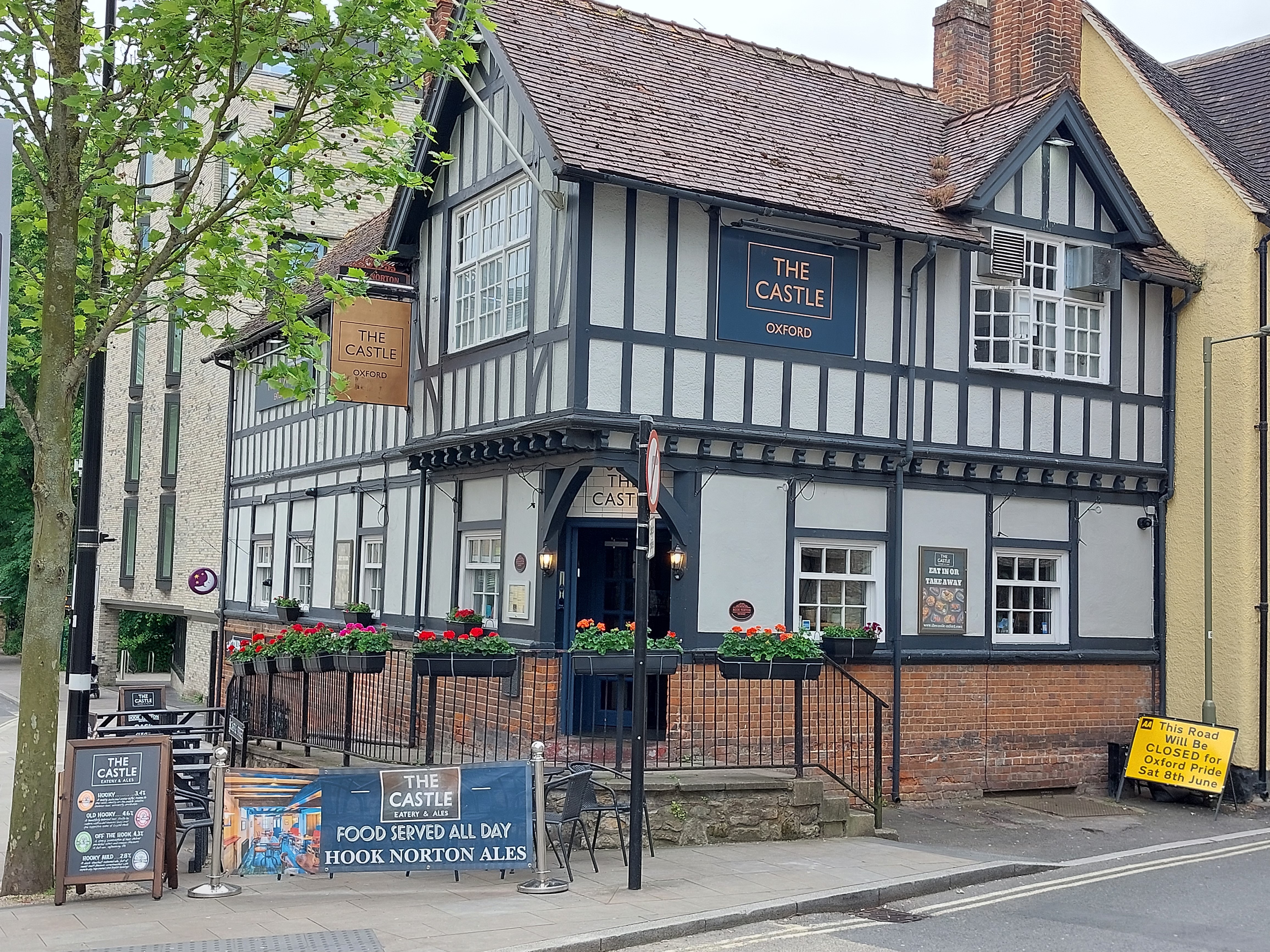 Castle Tavern